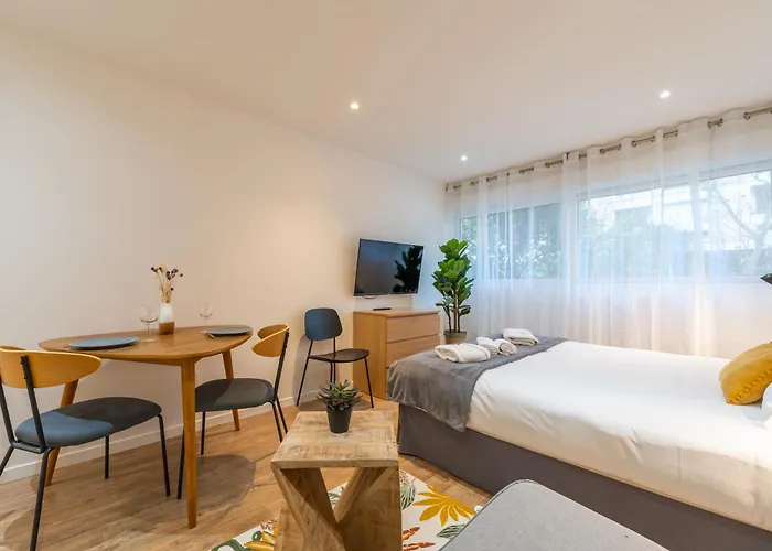 Nouveau Sacre-coeur 3 Apartamento *